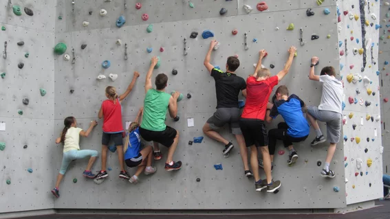 Sportjugend beim Klettern