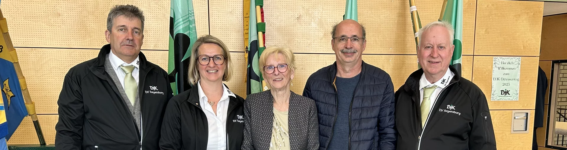 Auf dem Bild sind die Sport-/ Fachwarte abgebildet